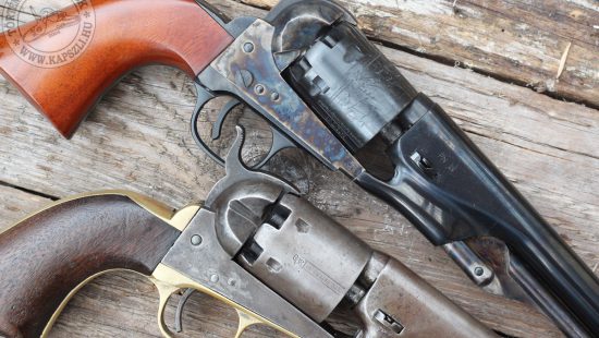 Egy eredeti Colt 1861 Navy revolver és Uberti replikája