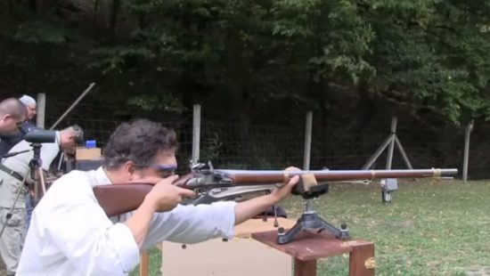 Itt a Puskák és csatárok videosorozat két új része!