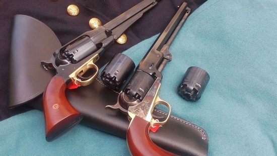 Heti akció! Uberti Remington és Colt modellek ajándék pótdobbal