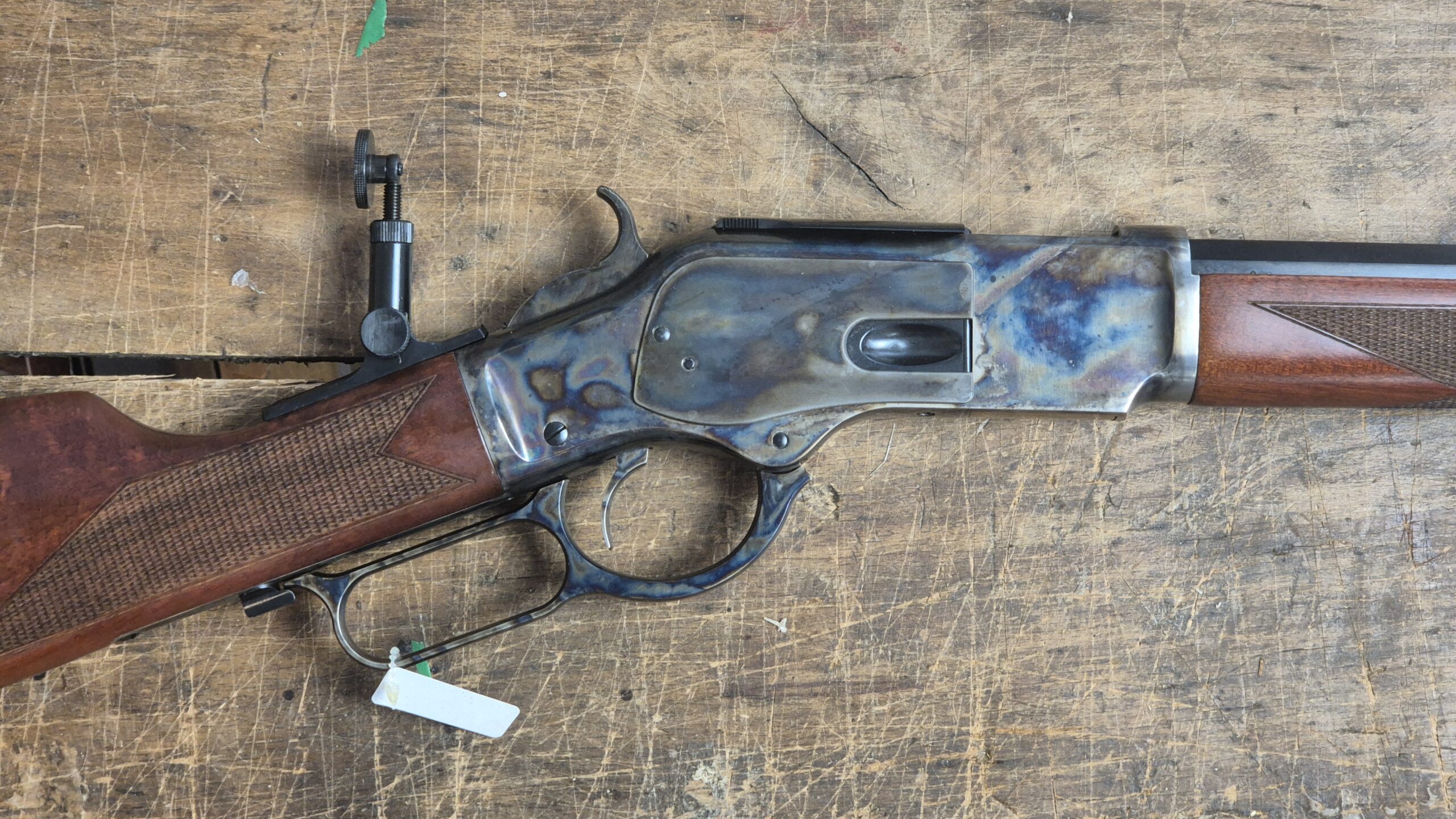 Uberti 1873 Winchester Sporting Rifle .44-40 24″ – diopteres irányzékokkal, bordázott agynyakkal, előággyal