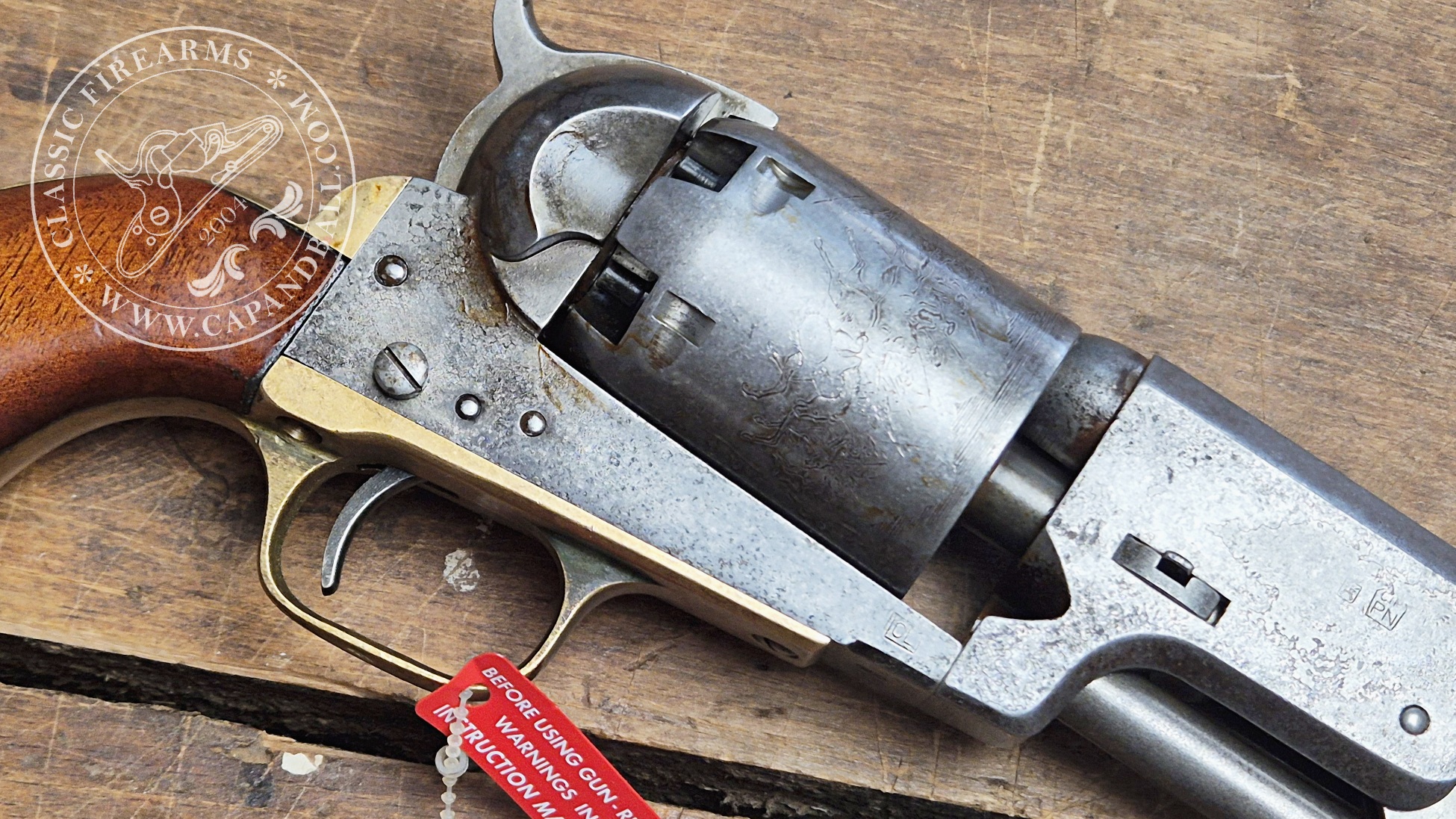 Uberti 3rd Model Dragoon Old West Antique Patina Finish .44 elöltöltő revolver